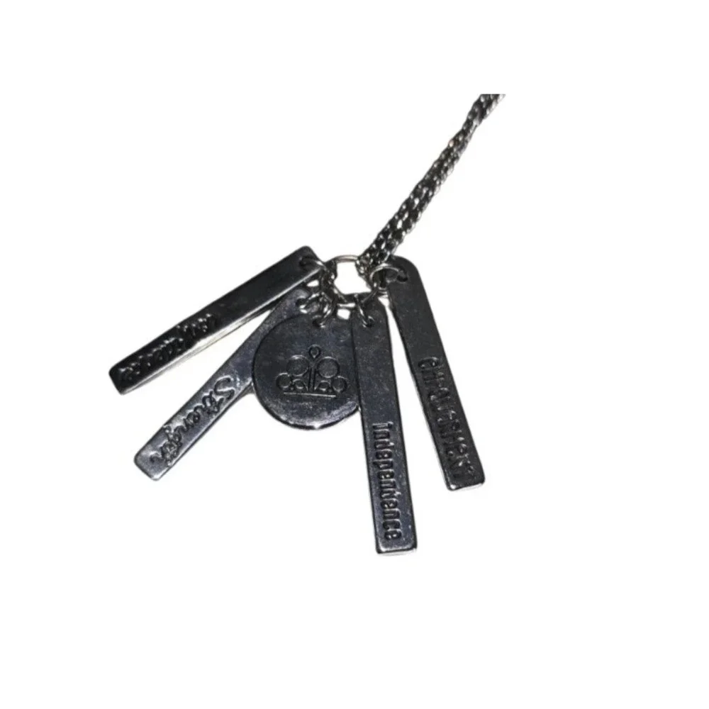 Paparazzi Limit Edition Inspirational Boss Short Silver Necklace